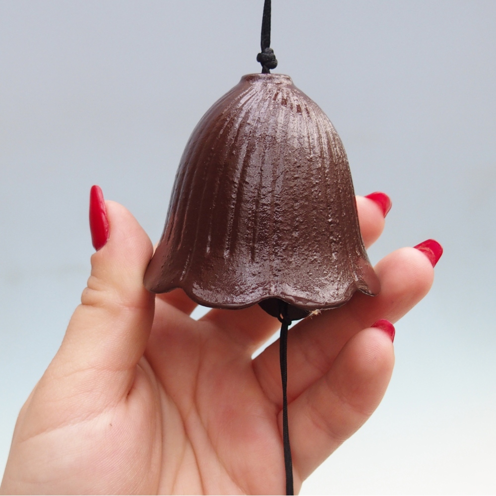 Kovový zvonček do vetra, farba hnedá