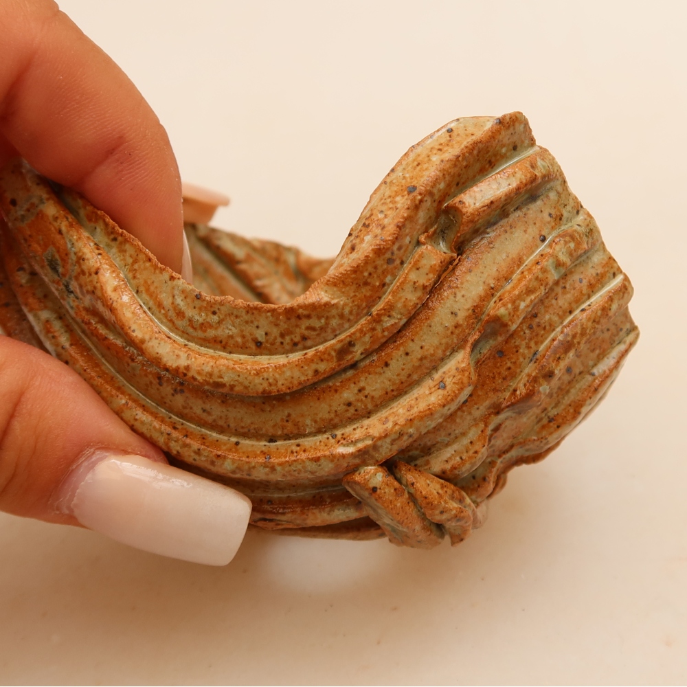 Keramická škrupina  9 x 8,5 x 5,5 cm, farba béžová