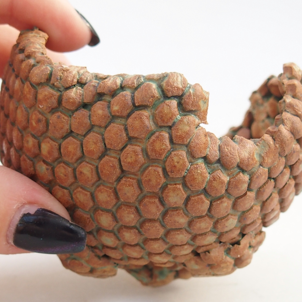 Keramická mušľa 8 x 8 x 6 cm , farba hnedozelená