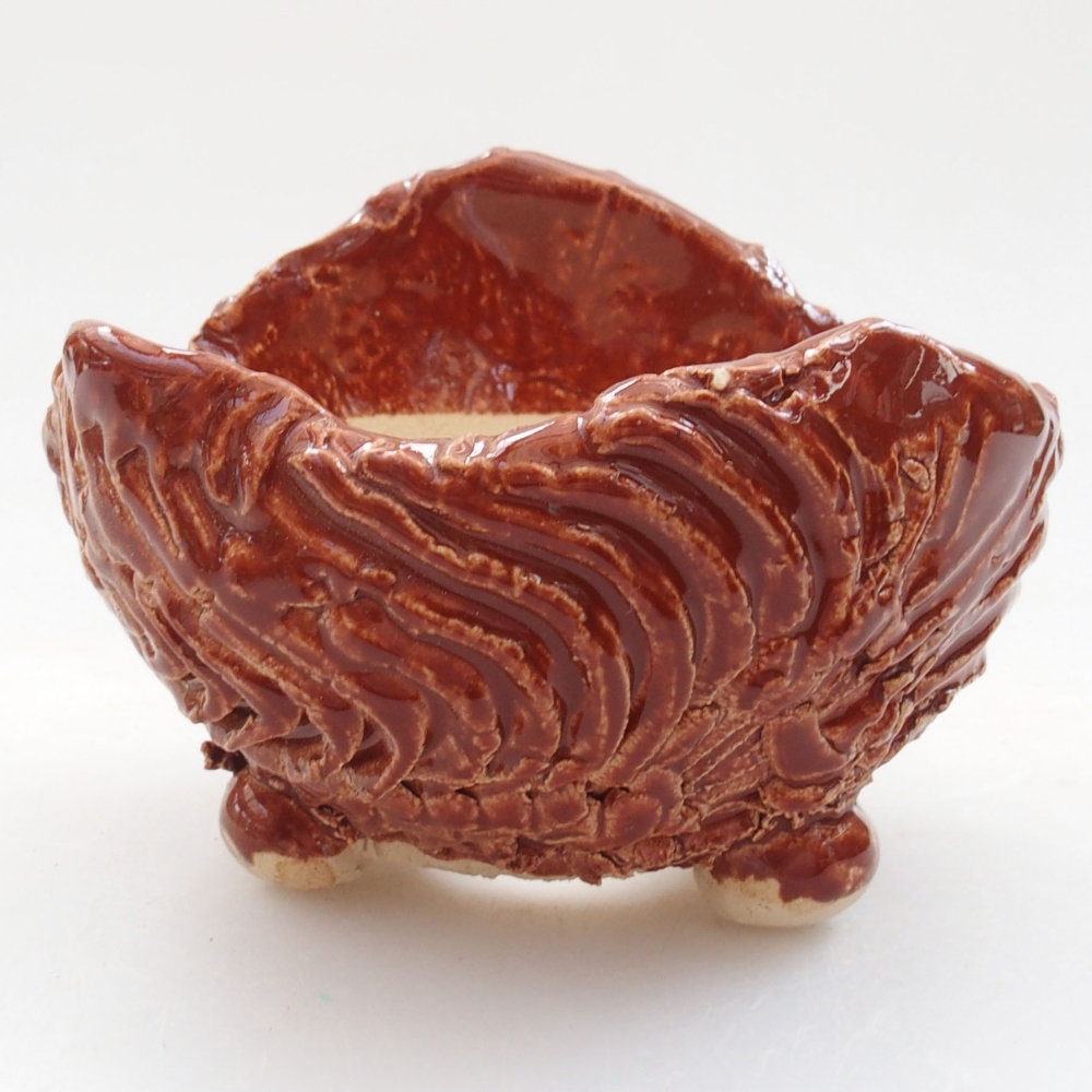 Keramická škrupina 8 x 7 x 6 cm, farba hnedá