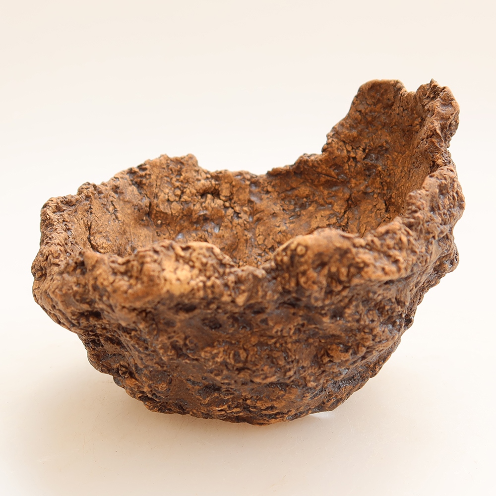 Keramická škrupina 9 x 9 x 8,5 cm, farba hnedá