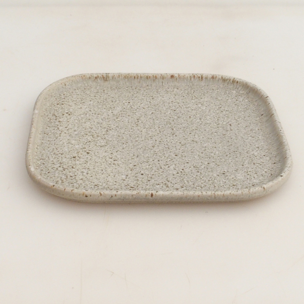 Keramická podmiska H36 - 17,5 x 15 x 1 cm - béžová