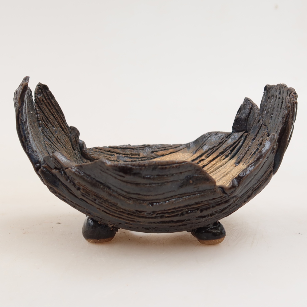 Keramická škrupina  11 x 8,5 x 6,5 cm, farba čierno-zelená