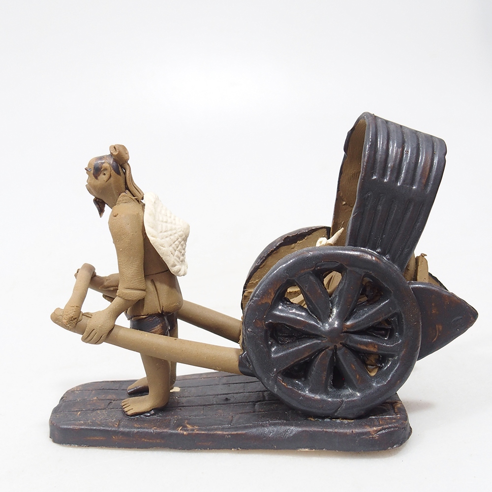 Keramická figúrka - kočiar