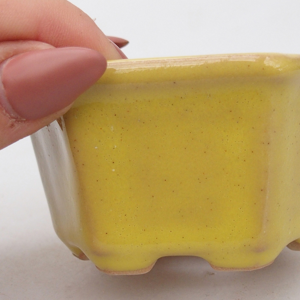 Keramická miska na bonsaje 7,5 x 7 x 4 cm, žltá