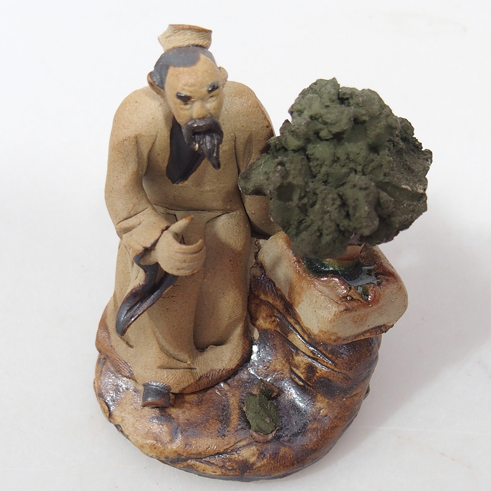 Keramická figúrka - Bonsaiista