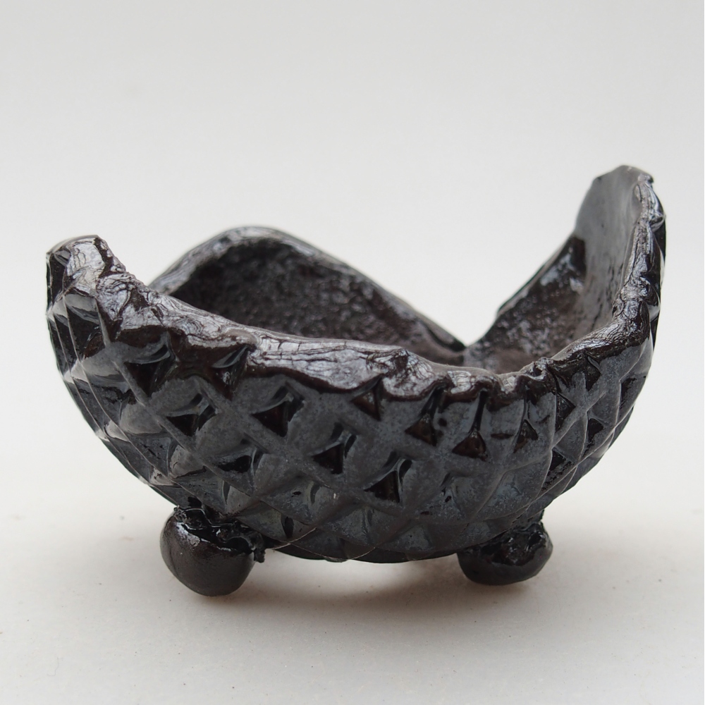 Keramická mušľa 8,5 x 8 x 6 cm , farba čierna