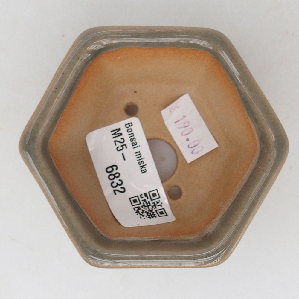 Keramická miska na bonsaje 7,5 x 7 x 4 cm, sivá