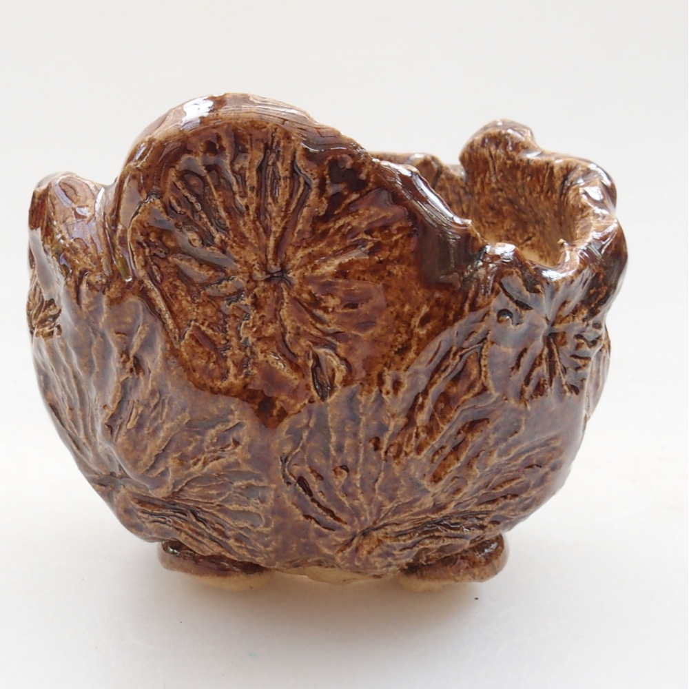 Keramická škrupina 7 x 7 x 7,5 cm, farba hnedá