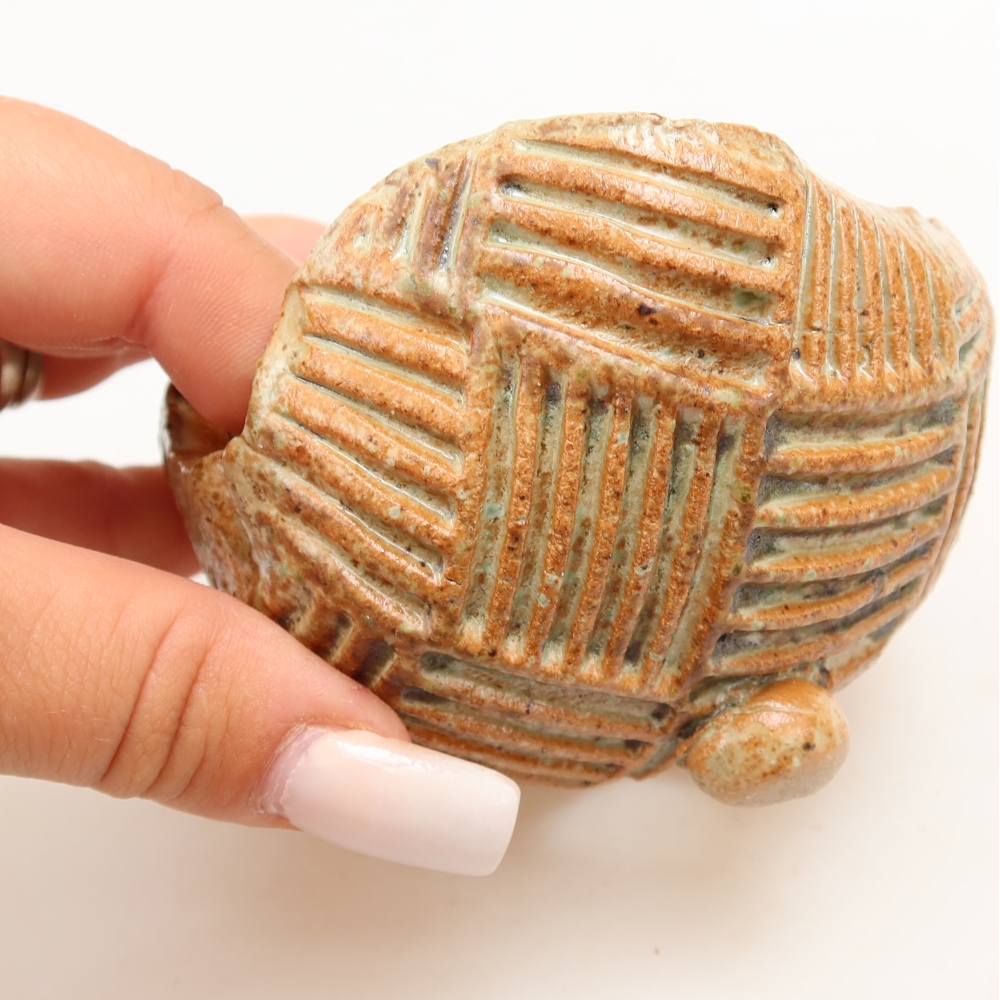 Keramická mušľa 9 x 8,5 x 6,5 cm , farba béžová