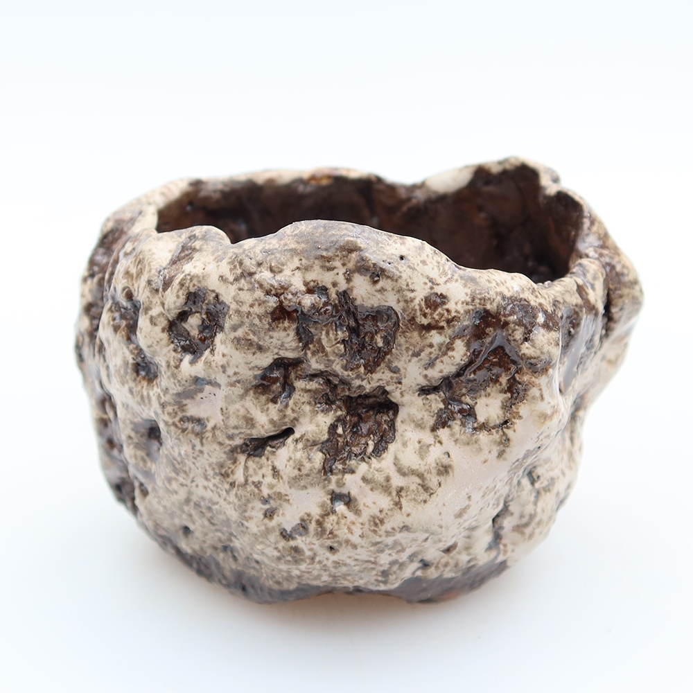 Keramická škrupina  6,5 x 5,5 x 6 cm, farba hnedobiela