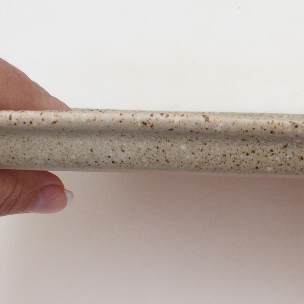 Keramický tanier H10 – 34 x 23,5 x 1,5 cm – béžový