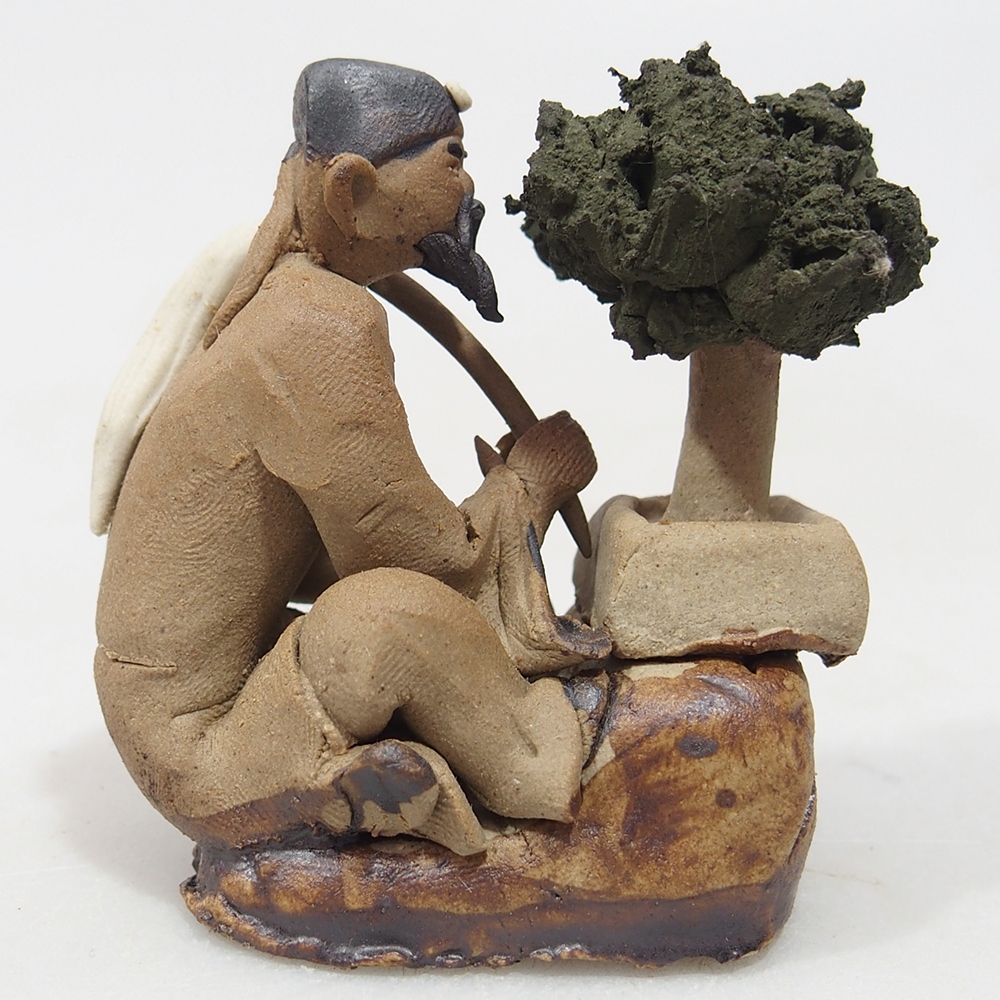 Keramická figúrka - Bonsaiista