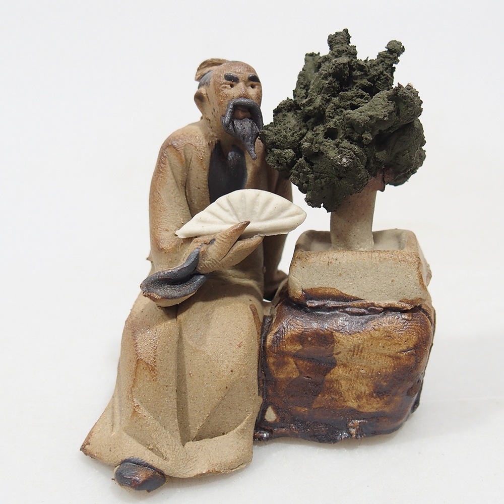 Keramická figúrka - Bonsaiista