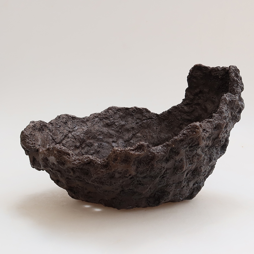 Keramická škrupina 22 x 18 x 17 cm, farba hnedá