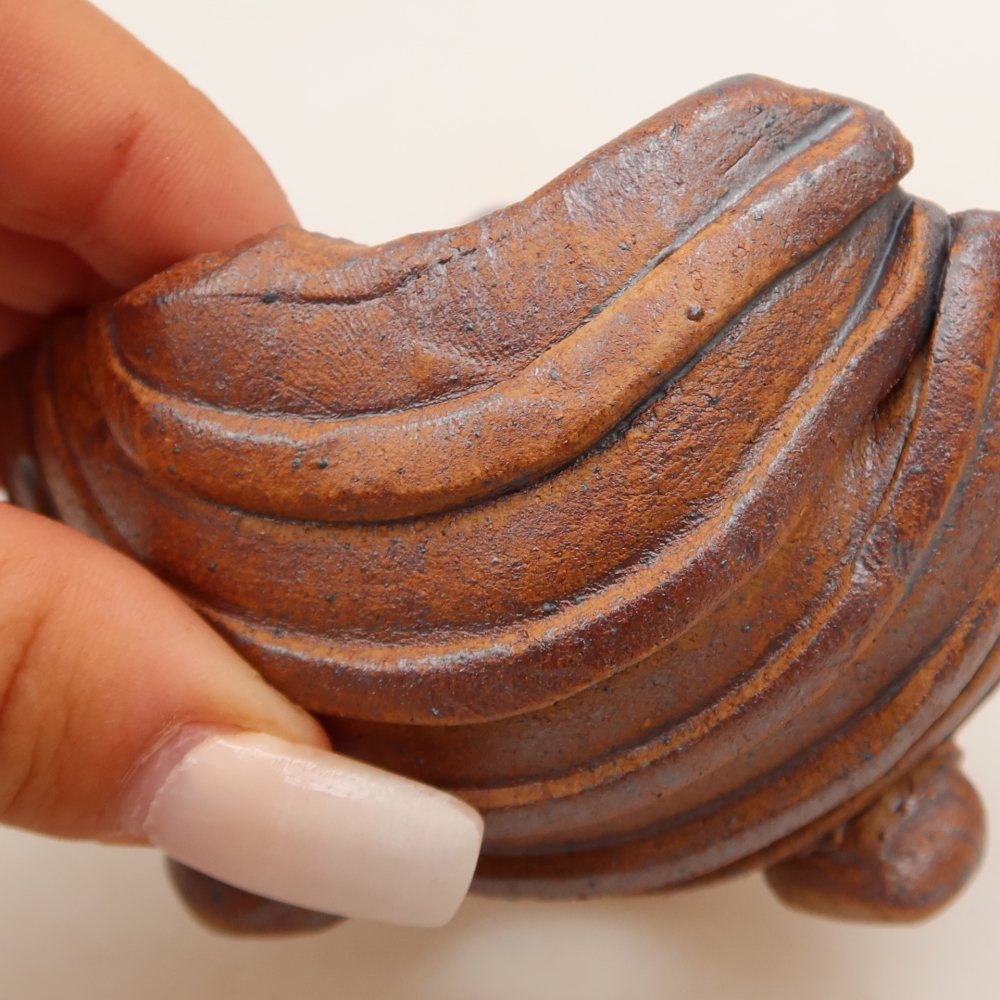 Keramická mušľa 9 x 8,5 x 6 cm , farba hnedá