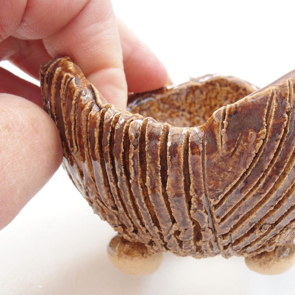 Keramická škrupina 8 x 7,5 x 6 cm, farba hnedá