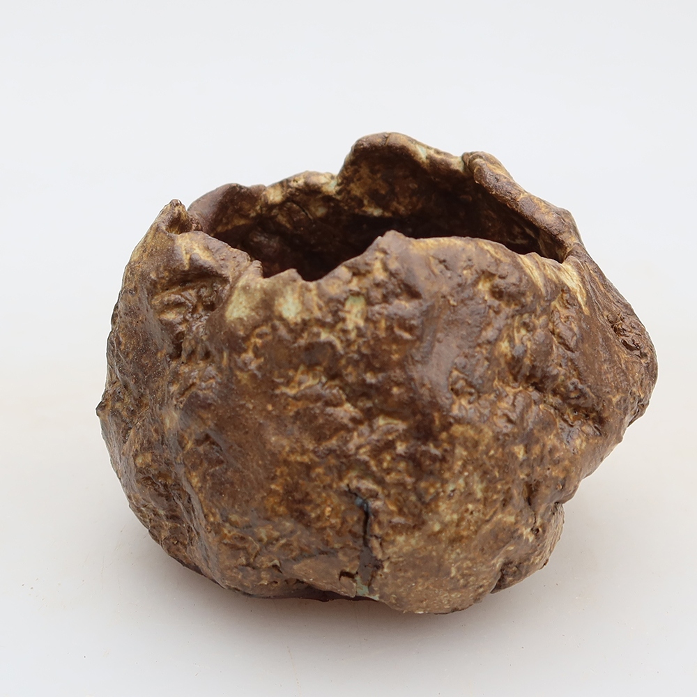 Keramická škrupina  5,5 x 5 x 6 cm, farba hnedá