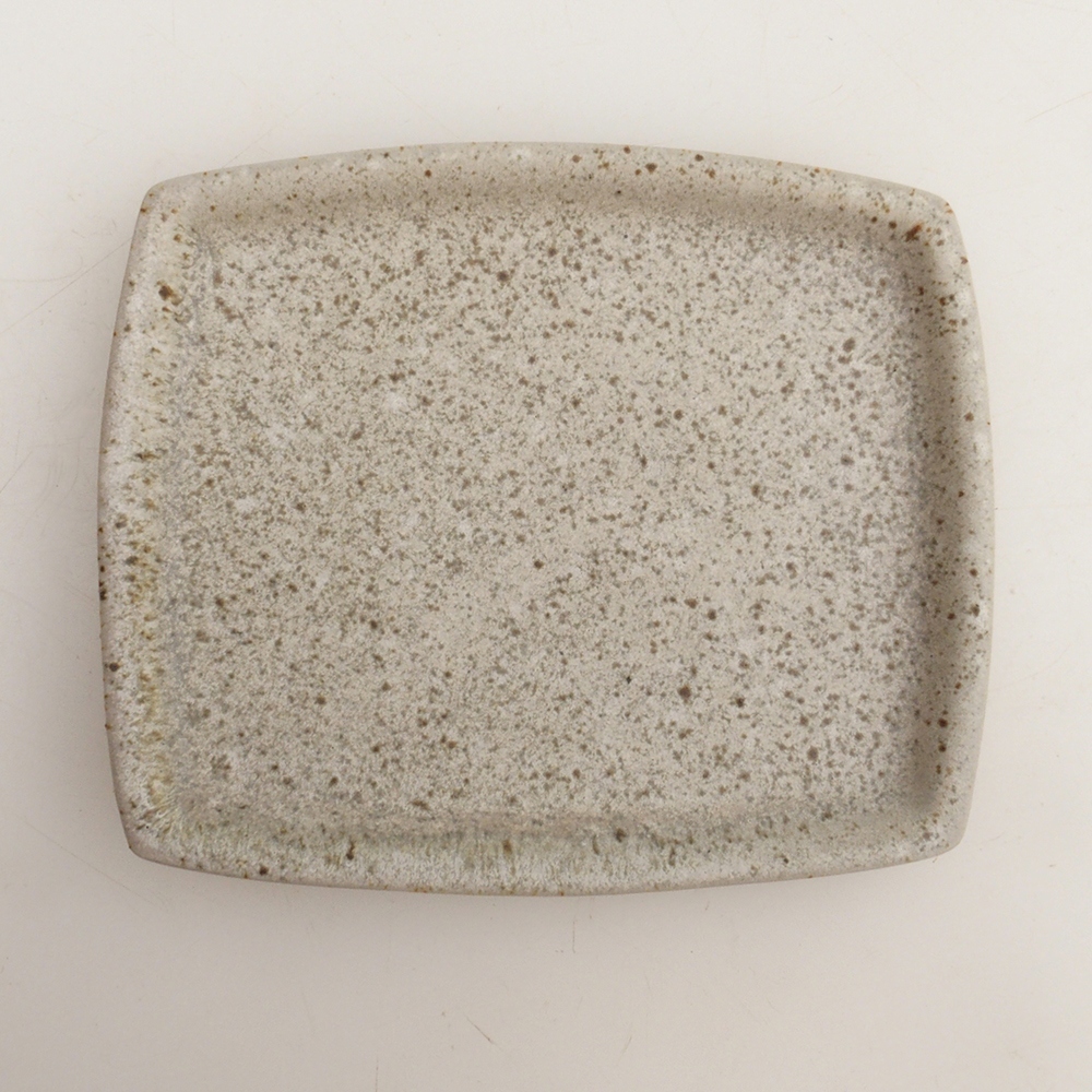 Keramická podmiska H11 - 11,5 x 9,5 x 1 cm - béžová