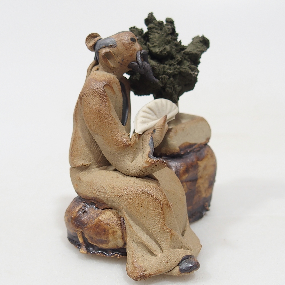 Keramická figúrka - Bonsaiista