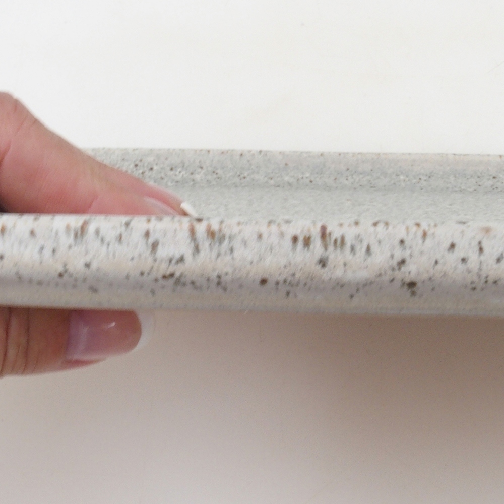 Keramický tanier H07 – 28 x 19 x 1,5 cm – béžový