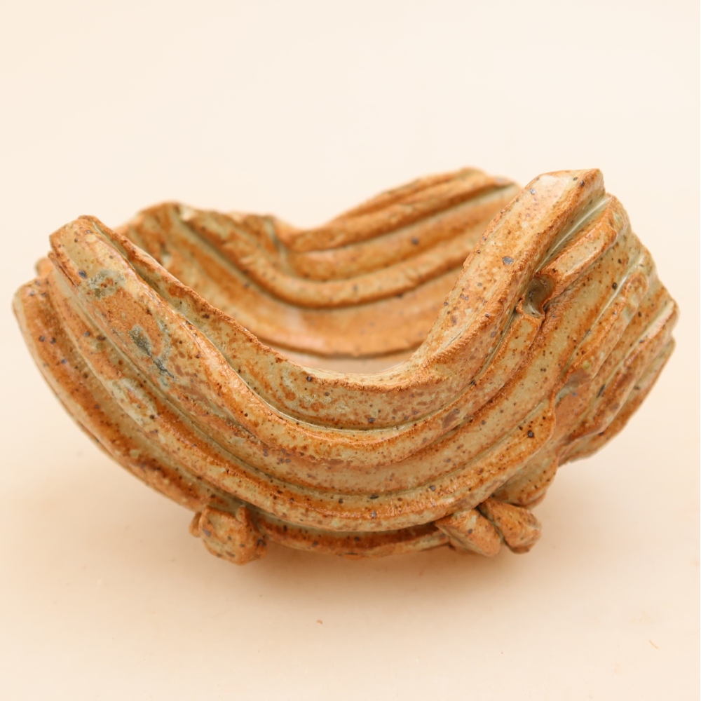 Keramická škrupina  9 x 8,5 x 5,5 cm, farba béžová