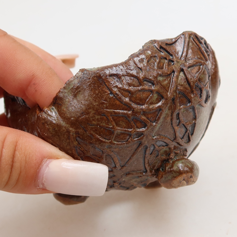 Keramická škrupina  8,5 x 8,5 x 6 cm, farba hnedozelená