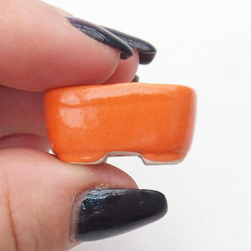Mini bonsajová miska 2,5 x 2,5 x 1 cm, oranžová